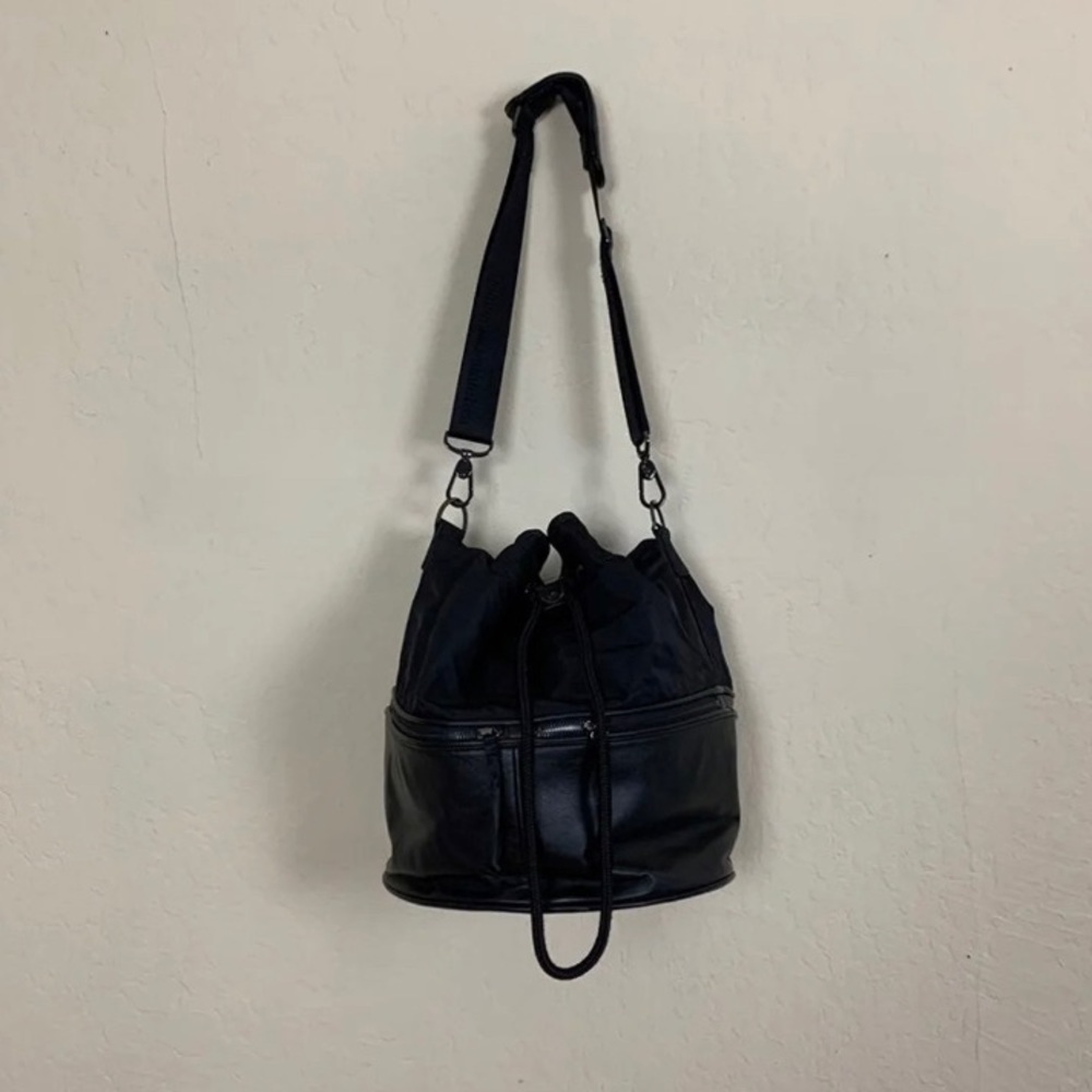 Lululemon bucket bag